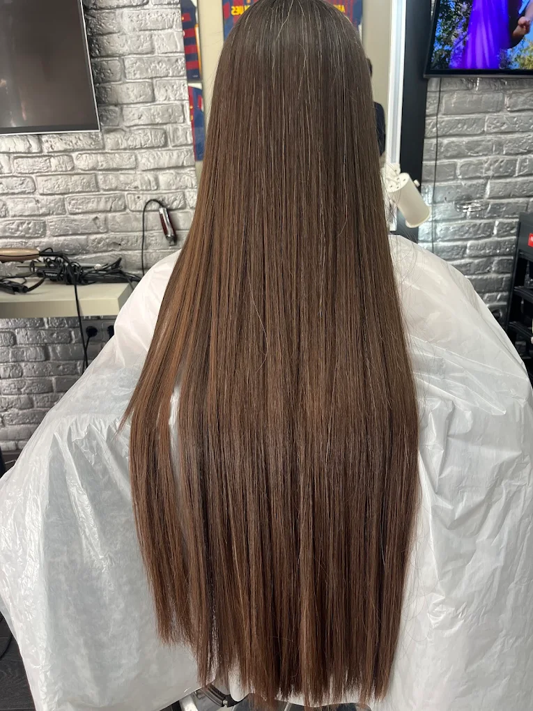 Pelo largo liso brillante - resultado keratina brasileña Charles Castelldefels